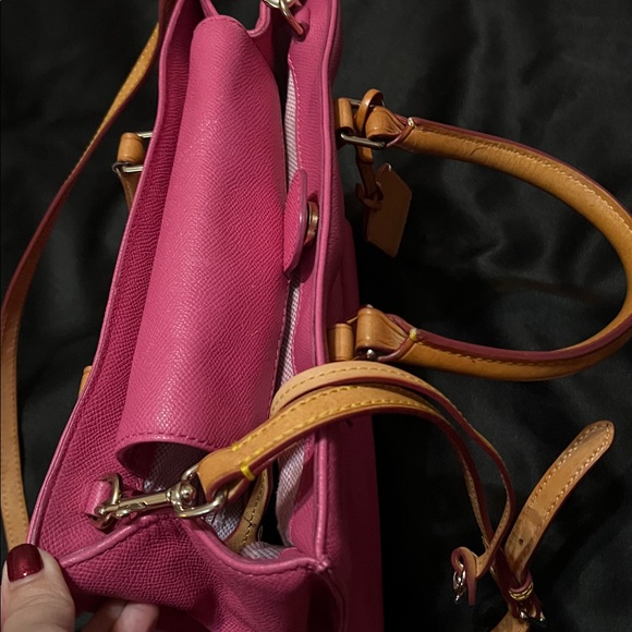 Dooney & Bourke Pink Janine Leather Top Handle and Crossbody Strap Purse - Picture 2 of 13